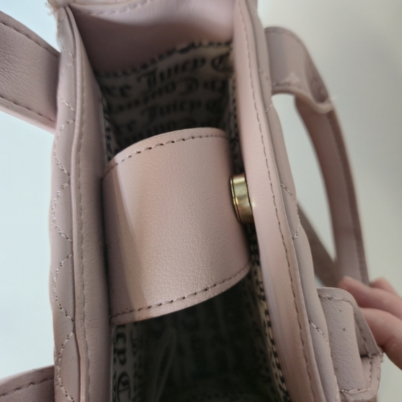 Juicy Couture Pink Quilted Heart Bag With Wide Adjustable Strap - Picture 6 of 16